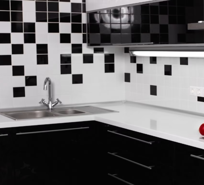 A Guide to Splashback Tile Ideas for Your Kitchen and Bathroom Renovation