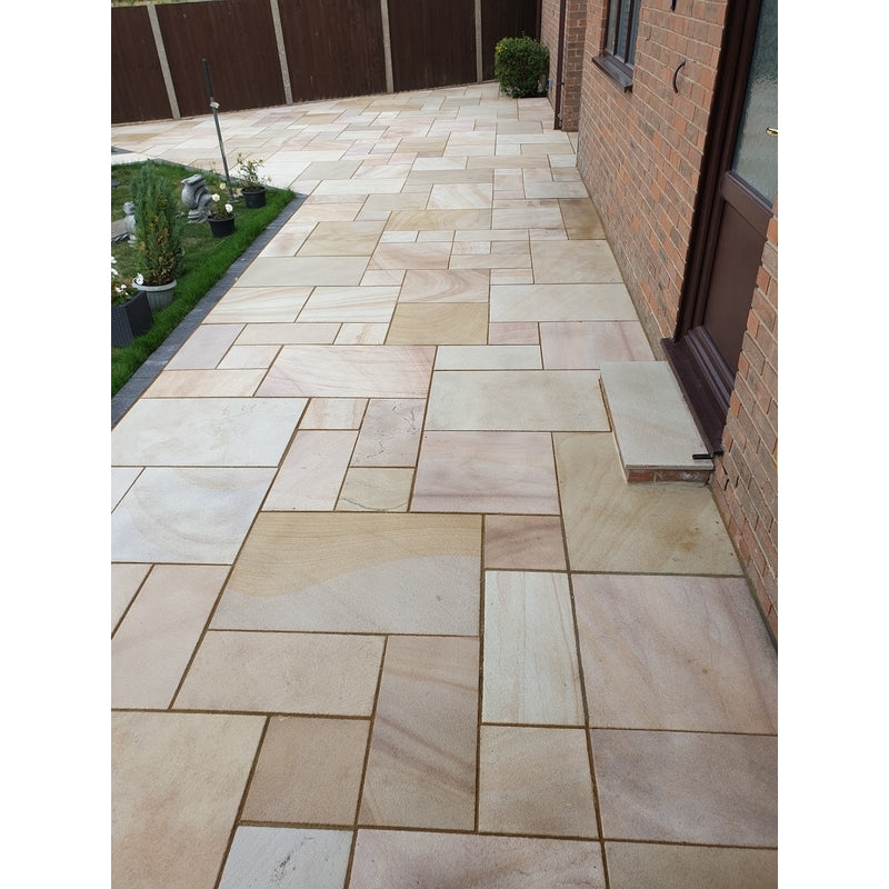 Misty Rippon Buff Sandstone Paving Pack (19.50m2 - 66 Slabs / Mixed Pack)